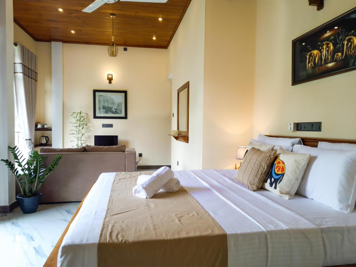 Tranquil Quarter Hotel Kandy Buitenkant foto