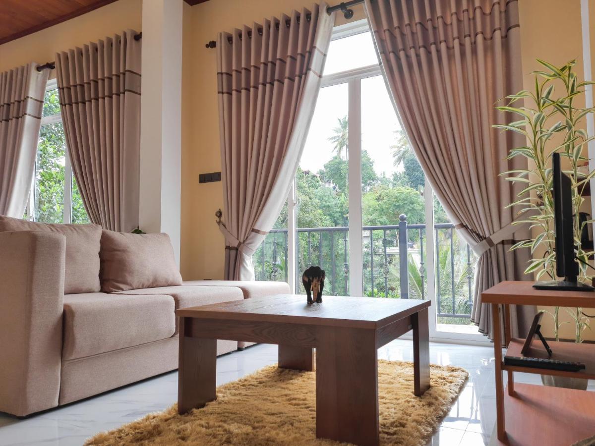 Tranquil Quarter Hotel Kandy Buitenkant foto